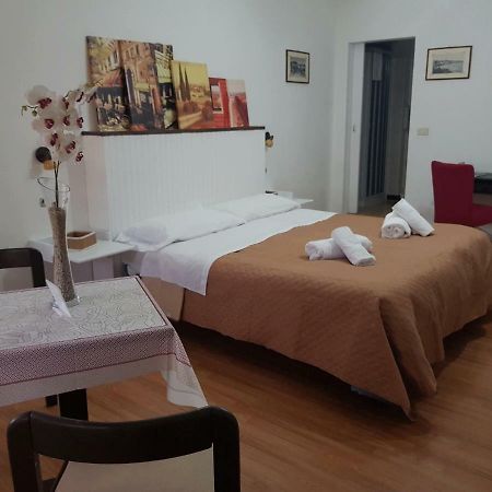 רג'יו די קאלאבריה Rooms2Rent מראה חיצוני תמונה