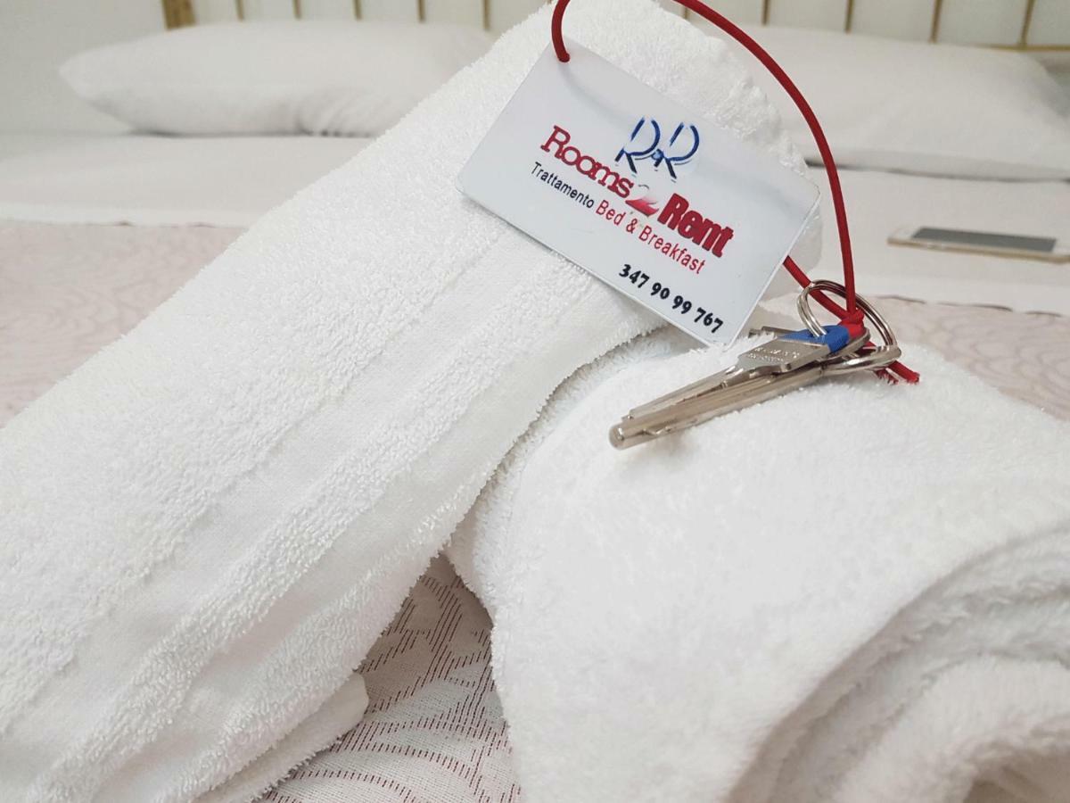 רג'יו די קאלאבריה Rooms2Rent מראה חיצוני תמונה