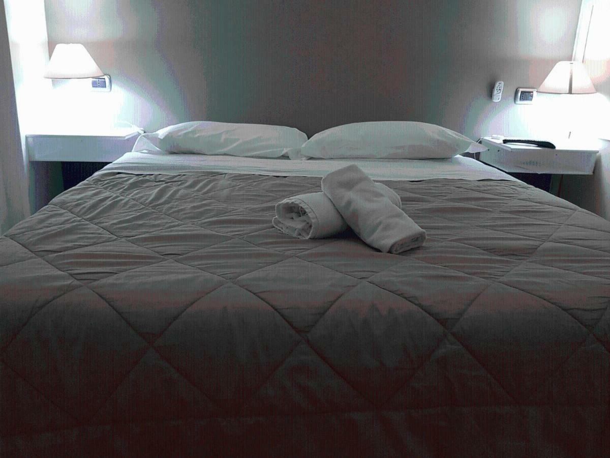 רג'יו די קאלאבריה Rooms2Rent מראה חיצוני תמונה