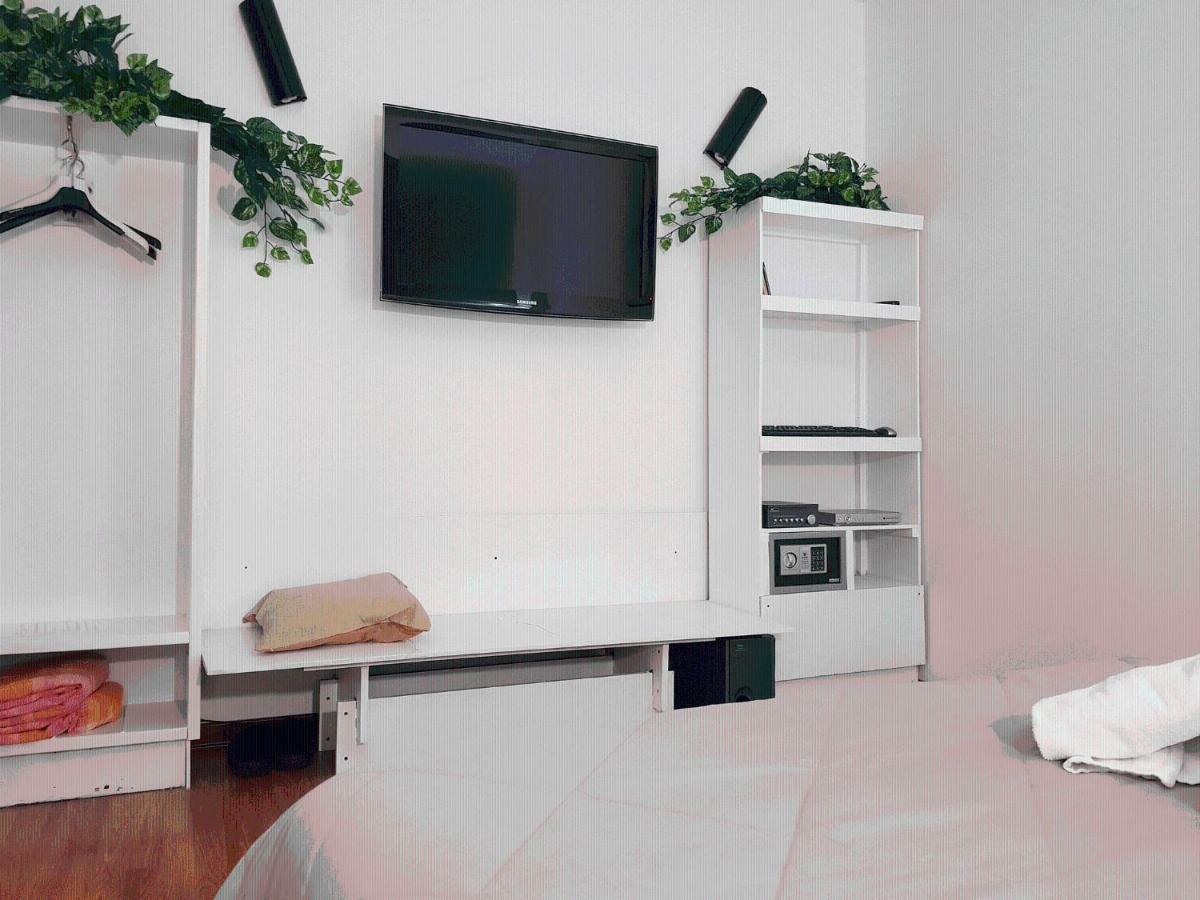 רג'יו די קאלאבריה Rooms2Rent מראה חיצוני תמונה