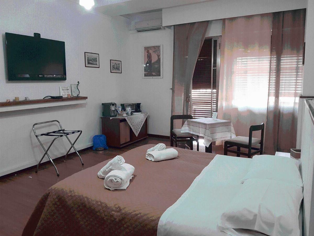 רג'יו די קאלאבריה Rooms2Rent מראה חיצוני תמונה