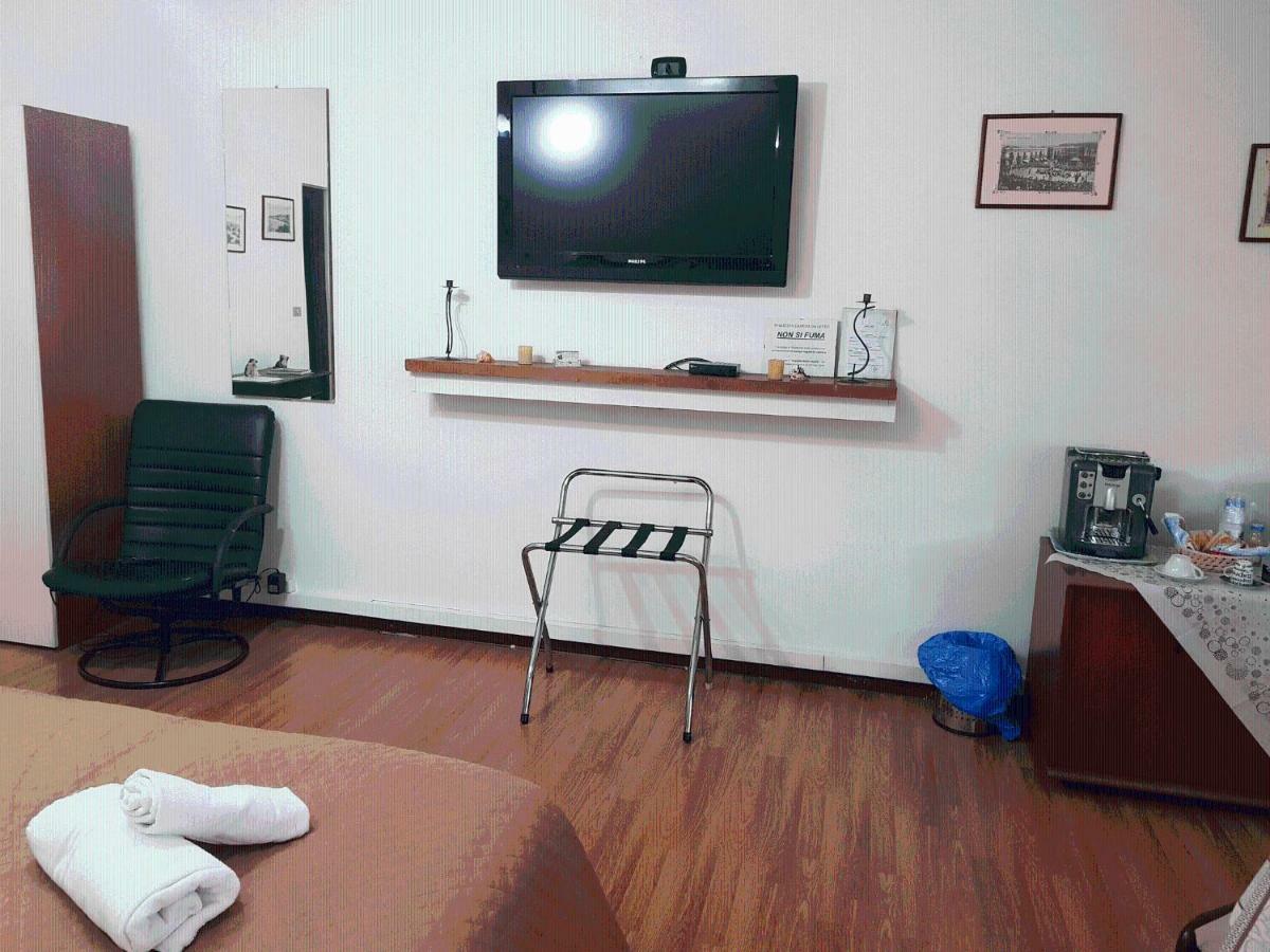 רג'יו די קאלאבריה Rooms2Rent מראה חיצוני תמונה