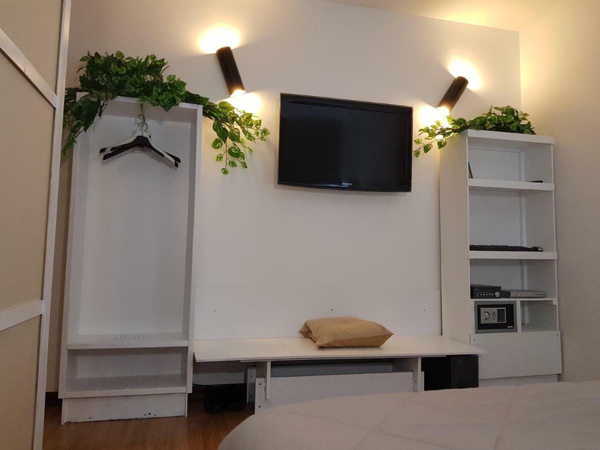 רג'יו די קאלאבריה Rooms2Rent מראה חיצוני תמונה
