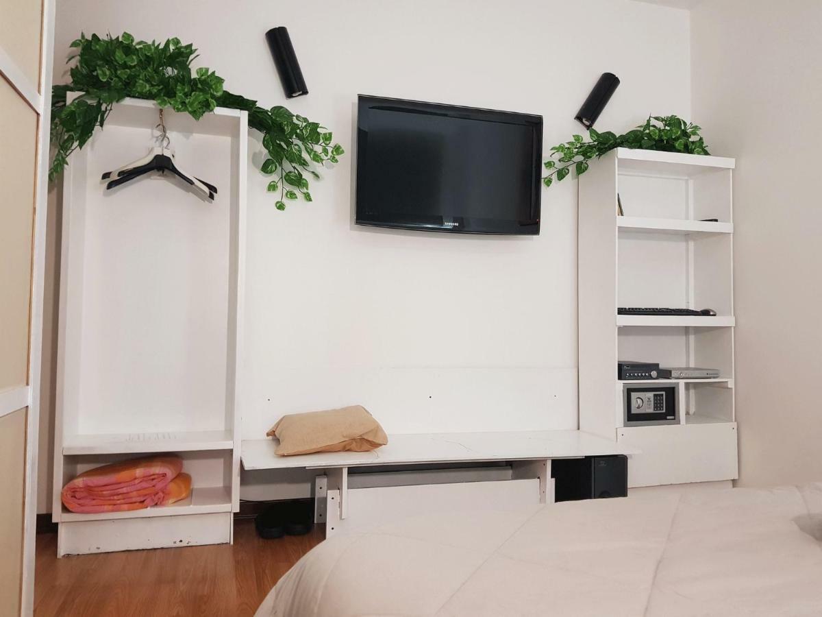 רג'יו די קאלאבריה Rooms2Rent מראה חיצוני תמונה